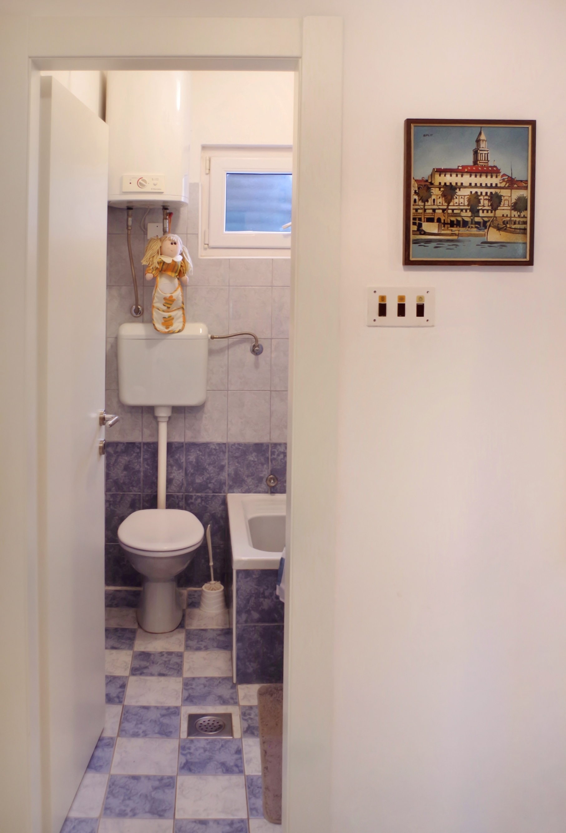 Two bedroom apartment with terrace Rogoznica  A-b