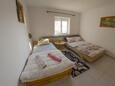 Tisno, Bedroom 2 in the apartment, (pet friendly) and WiFi.