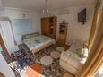Ložnice Tisno, Ložnice v ubytování typu apartment, s klimatizací, domácí mazlíčci povoleni a WiFi.