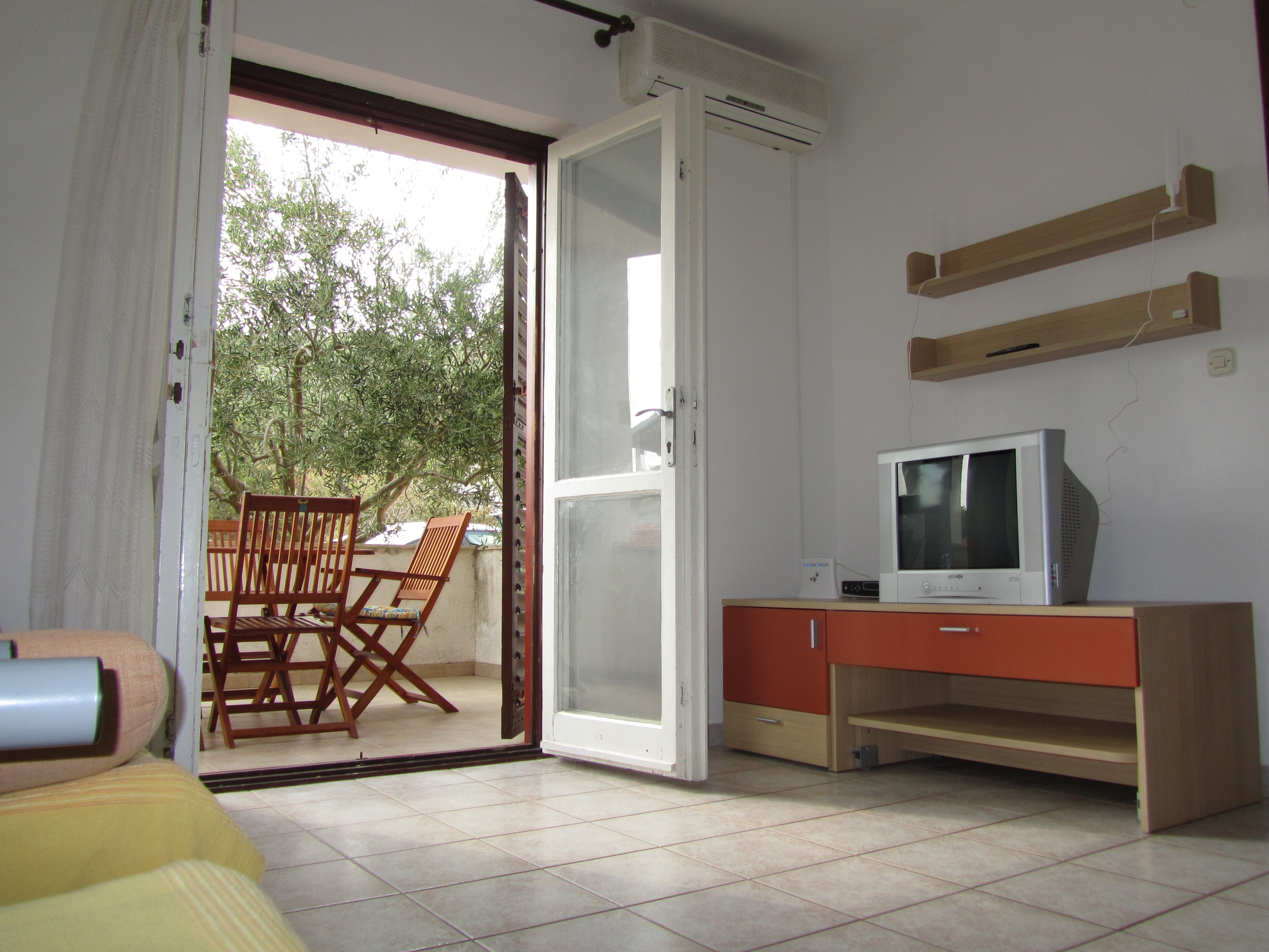 Two bedroom apartment with terrace Slatine, Čiovo (A-15916-a)