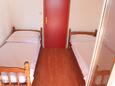 Spavaća soba Rtina - Stošići, Spavaća soba u smještaju tipa studio-apartment, dostupna klima.