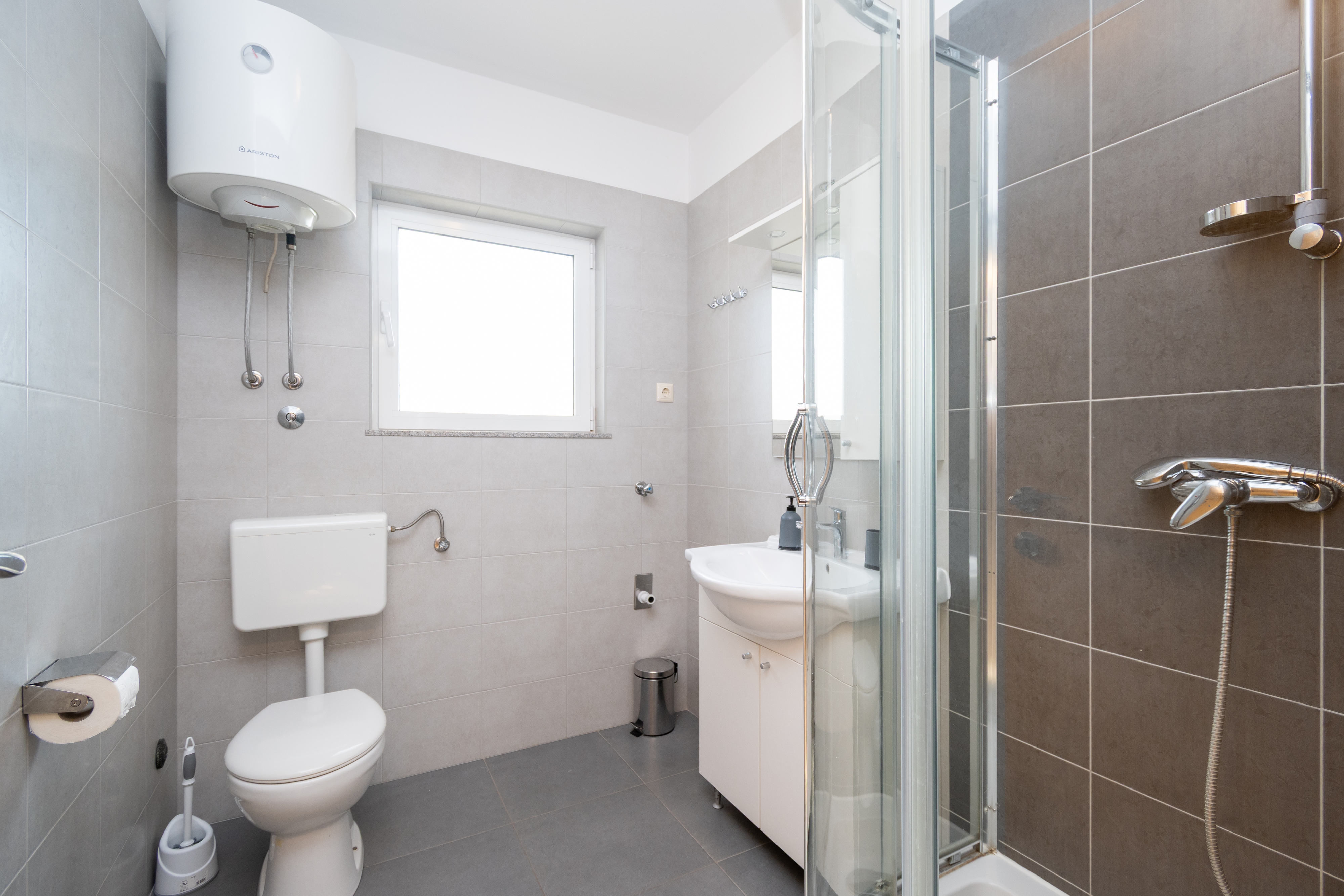 Jednosobni apartman s terasom Vrsi, Zadar  A-b