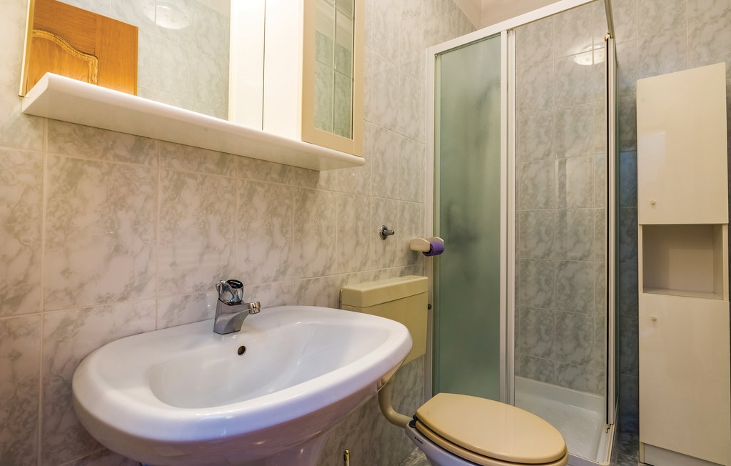 Three bedroom apartment with terrace and sea view Novi Vinodolski  A-a