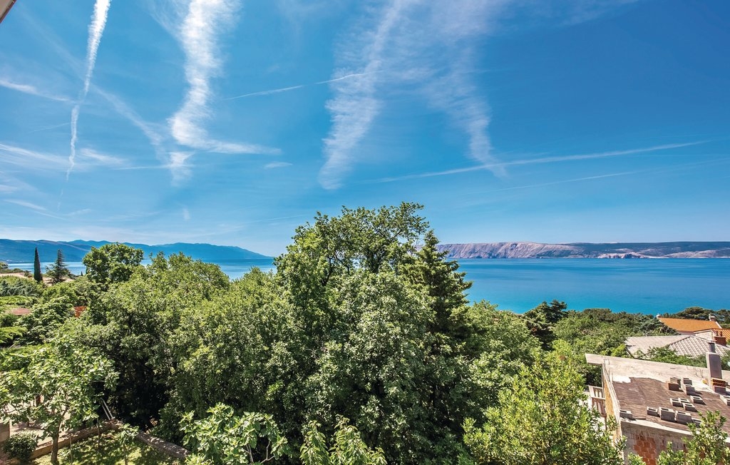 Three bedroom apartment with terrace and sea view Novi Vinodolski  A-a