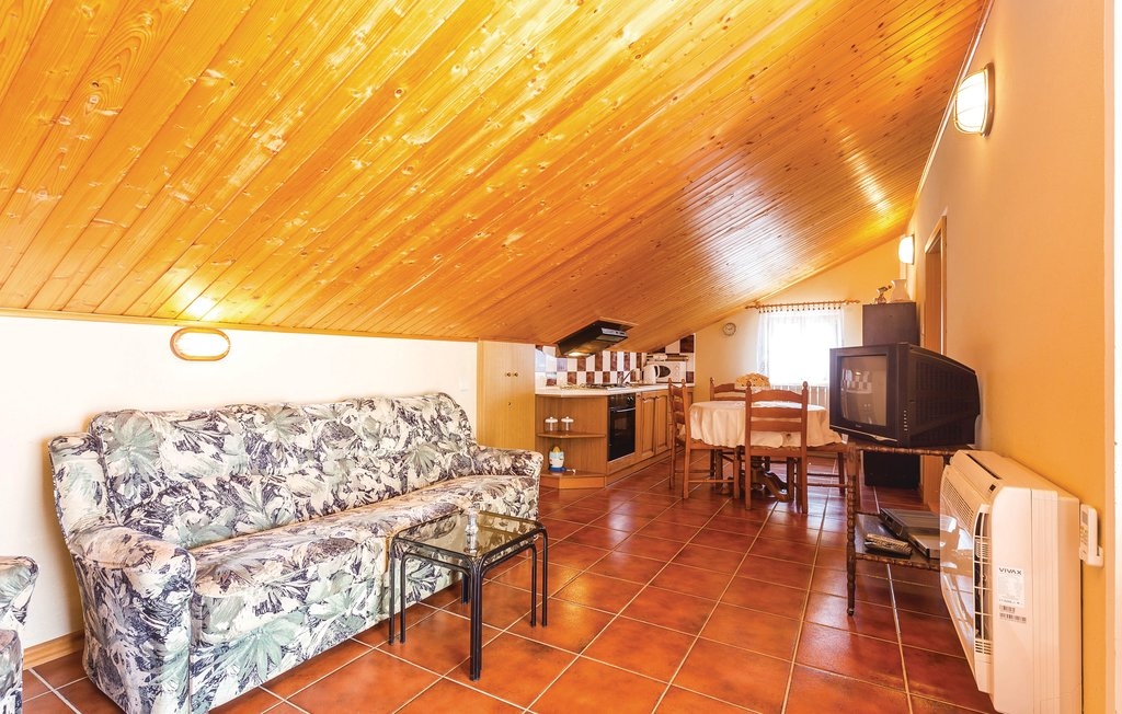 Two bedroom apartment with terrace and sea view Novi Vinodolski (A-15946-b)