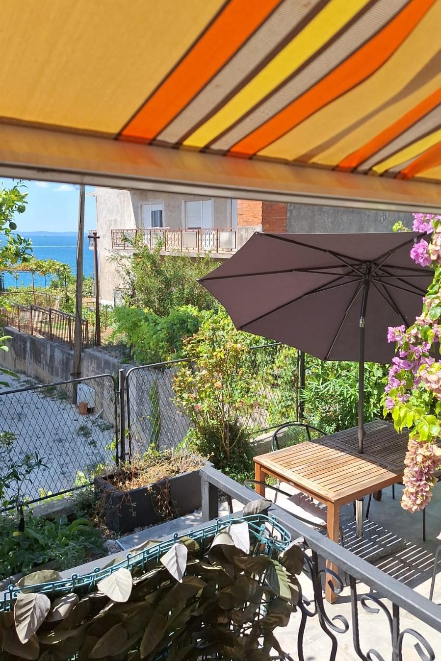 Two bedroom apartment with terrace Podstrana, Split  A-a