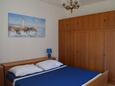 Спальня 1 Sutomišćica, Спальня 1 в размещении типа house, WiFi.