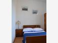 Спальня 2 Sutomišćica, Спальня 2 в размещении типа house, WiFi.