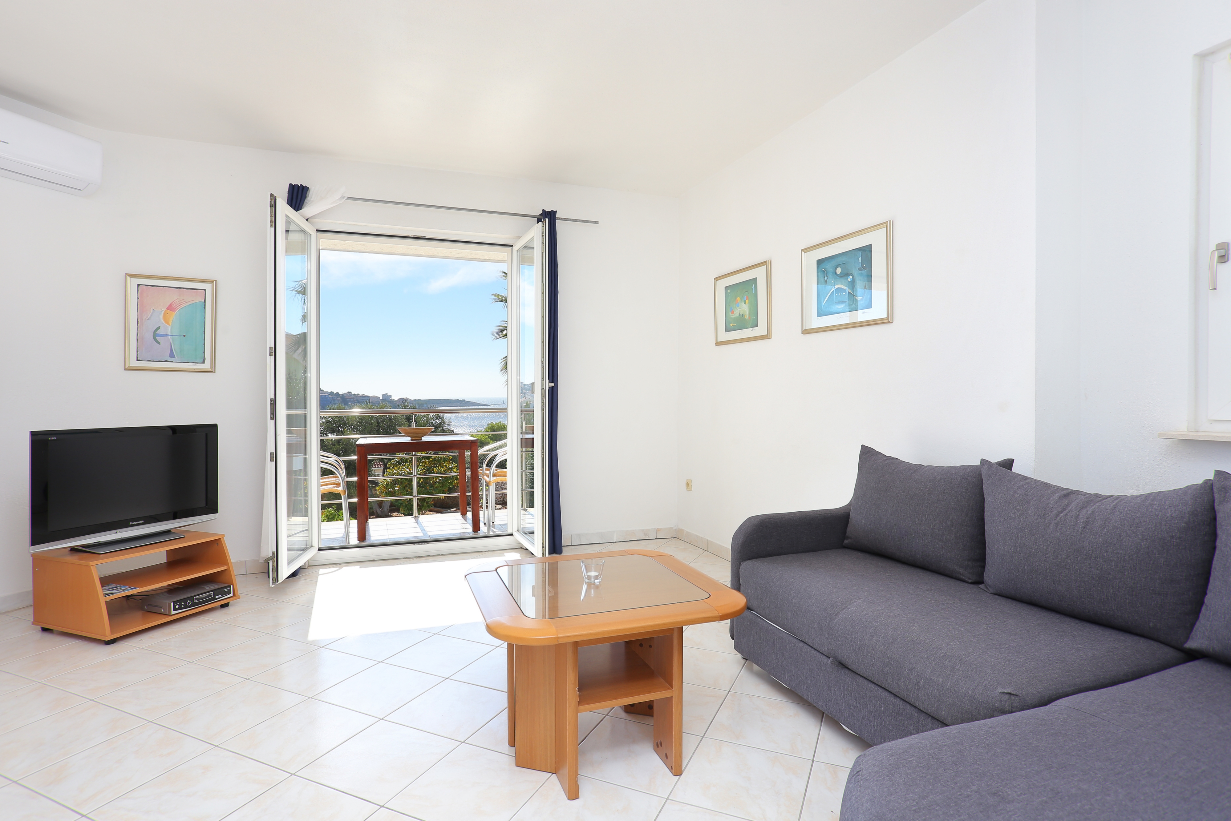 One bedroom apartment near beach Ražanj, Rogoznica  A-a