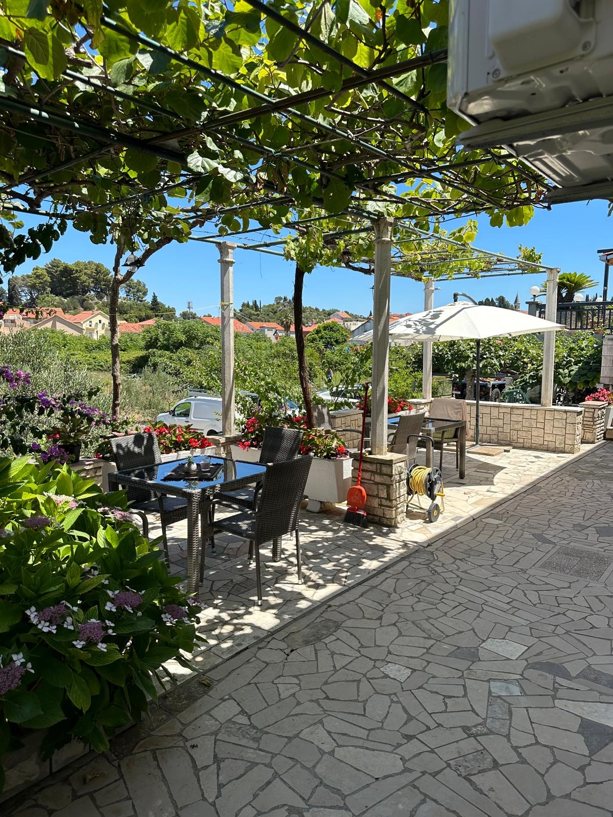 Two bedroom apartment with terrace Trpanj, Pelješac  A-b