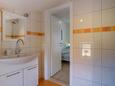 Mali Lošinj, Bathroom 2 in the apartment, (pet friendly) and WiFi.