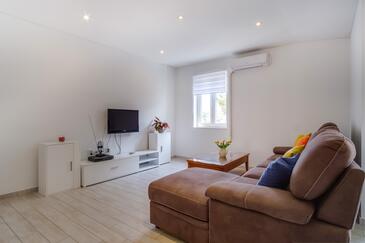 Mali Lošinj, Living room in the apartment, air condition available, (pet friendly) and WiFi.