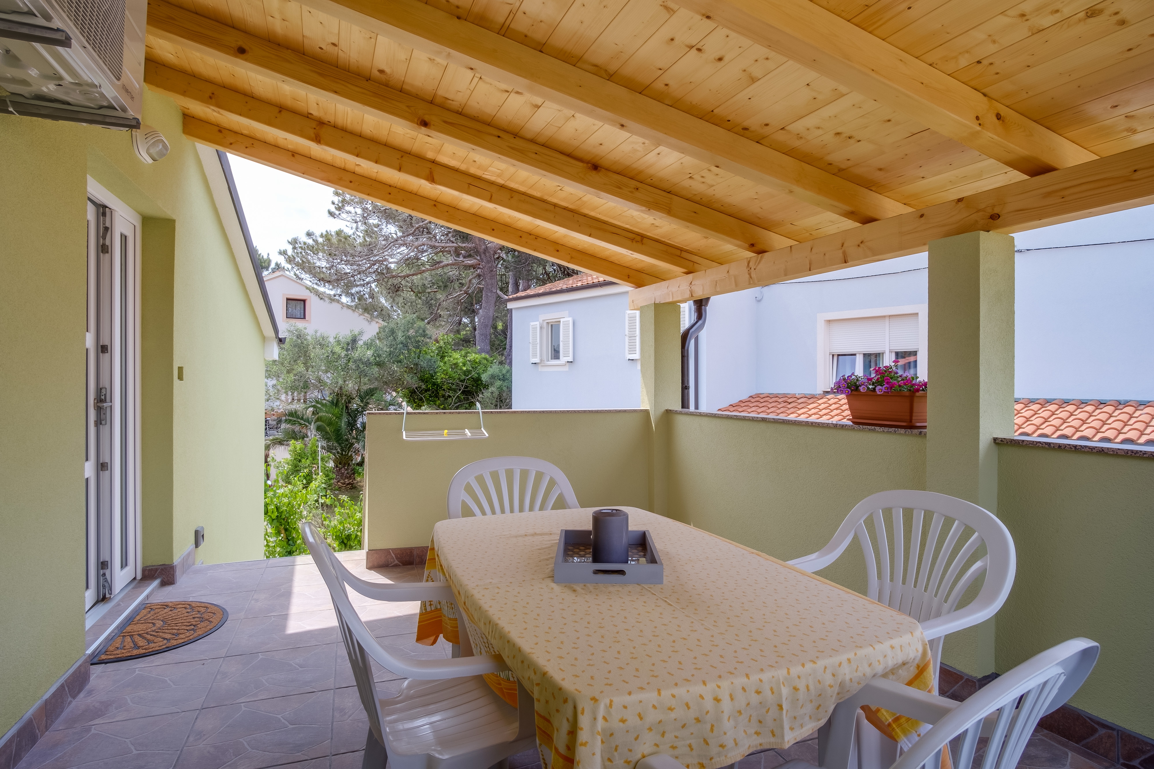 Three bedroom apartment with terrace Mali Lošinj, Lošinj  A-a