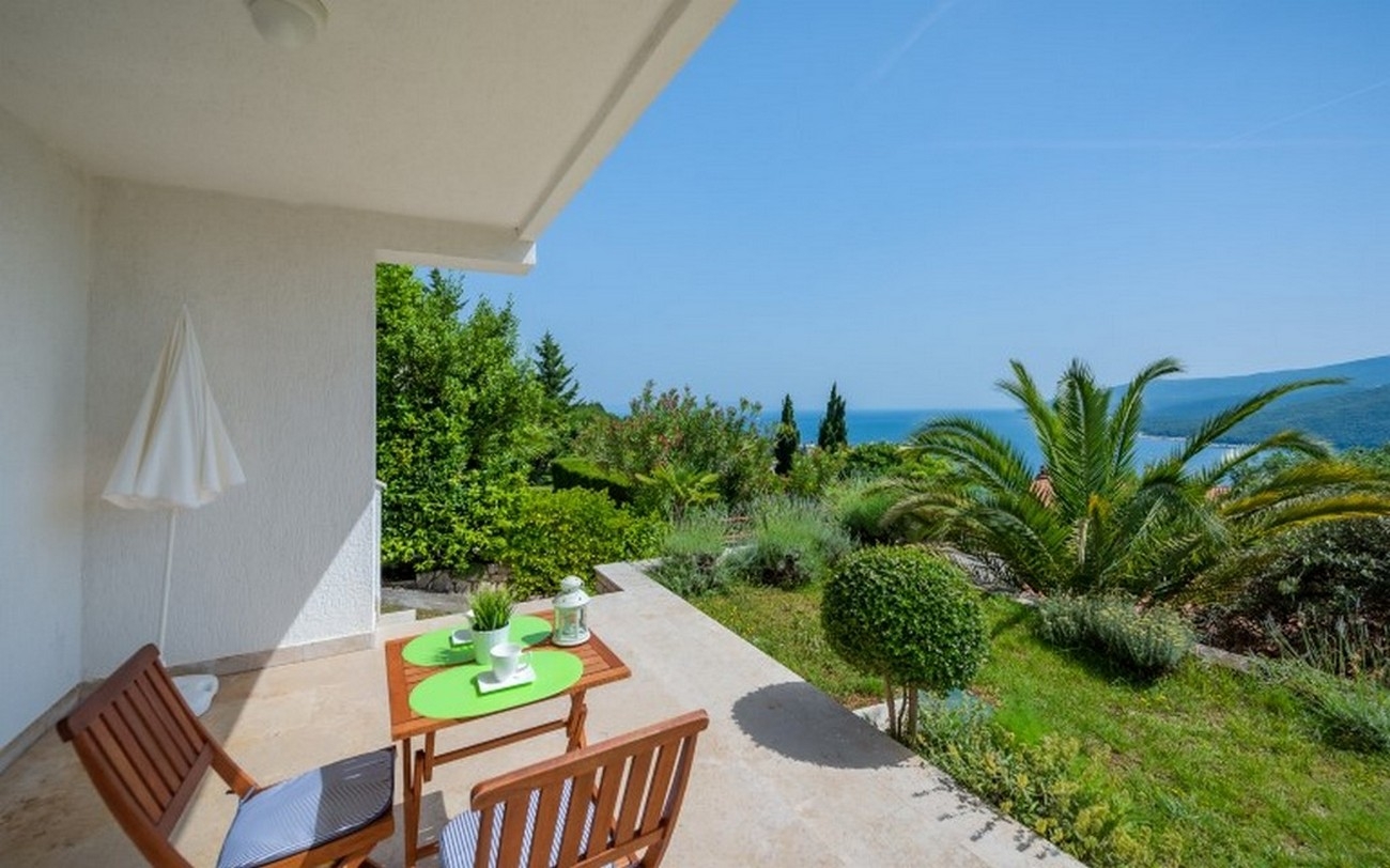 Studio flat with terrace and sea view Rabac, Labin  AS-a