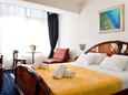 Bedroom Zadar - Diklo, Bedroom in the room, air condition available, (pet friendly) and WiFi.