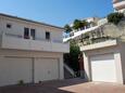 Parkeerplaats Podstrana, Split, Parkeerplaats 16051 - Appartementen with pebble beach.