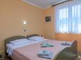 Pula, Dormitorio in the apartment, air condition available y WiFi.