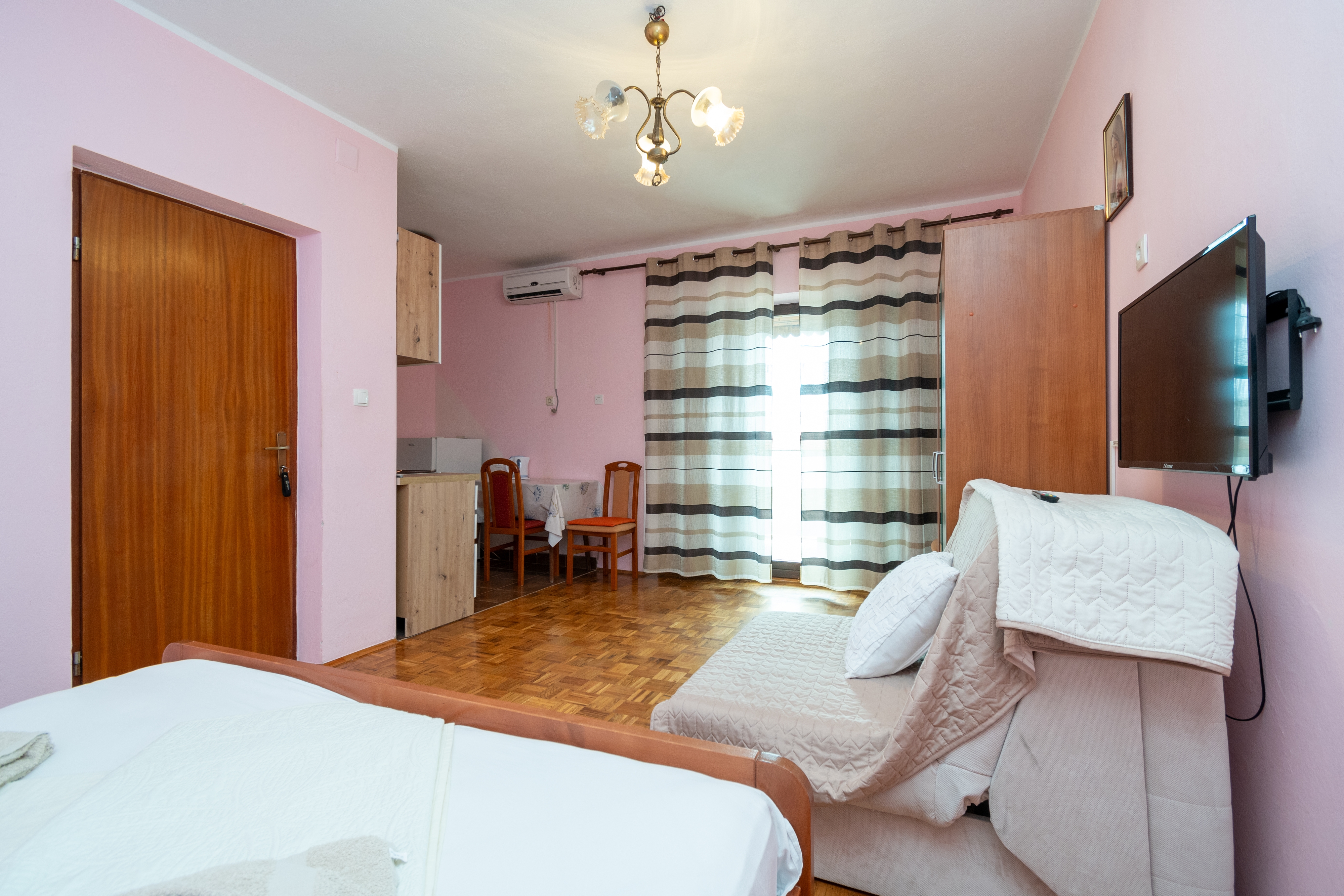 Two bedroom apartment with balcony and sea view Zubovići, Pag  A-a