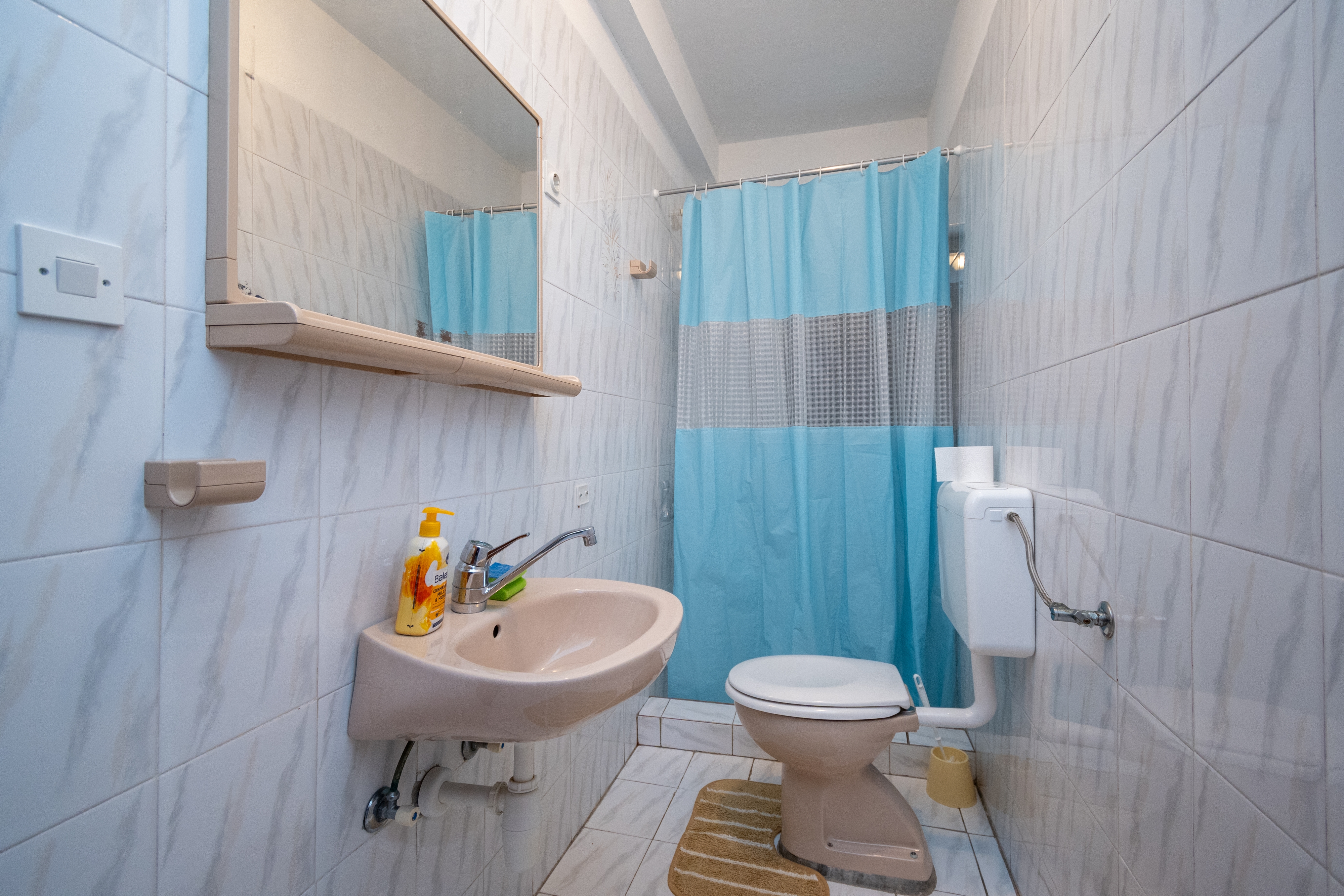 Room with balcony and sea view Zubovići, Pag  S-a