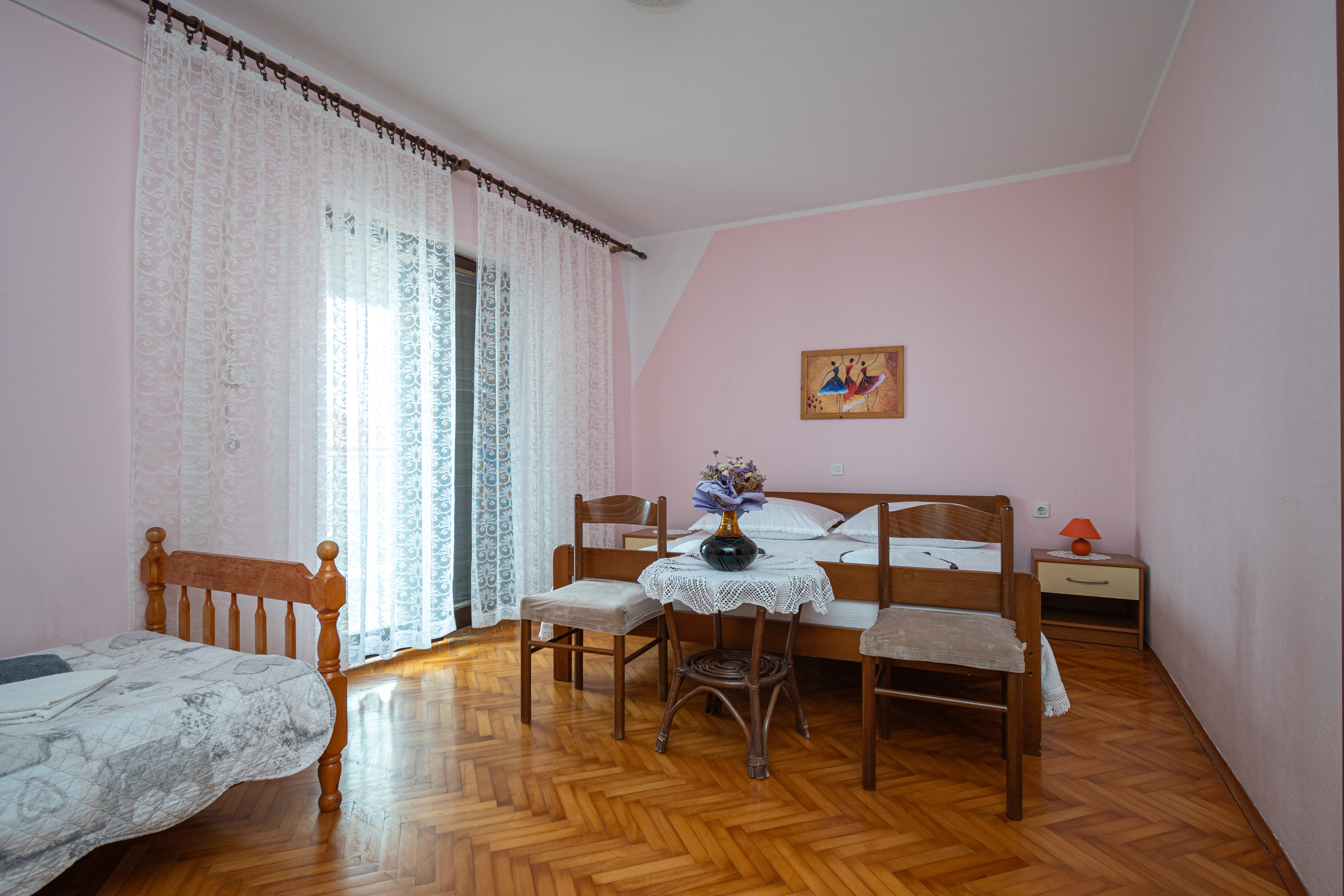 Room with balcony and sea view Zubovići, Pag  S-a