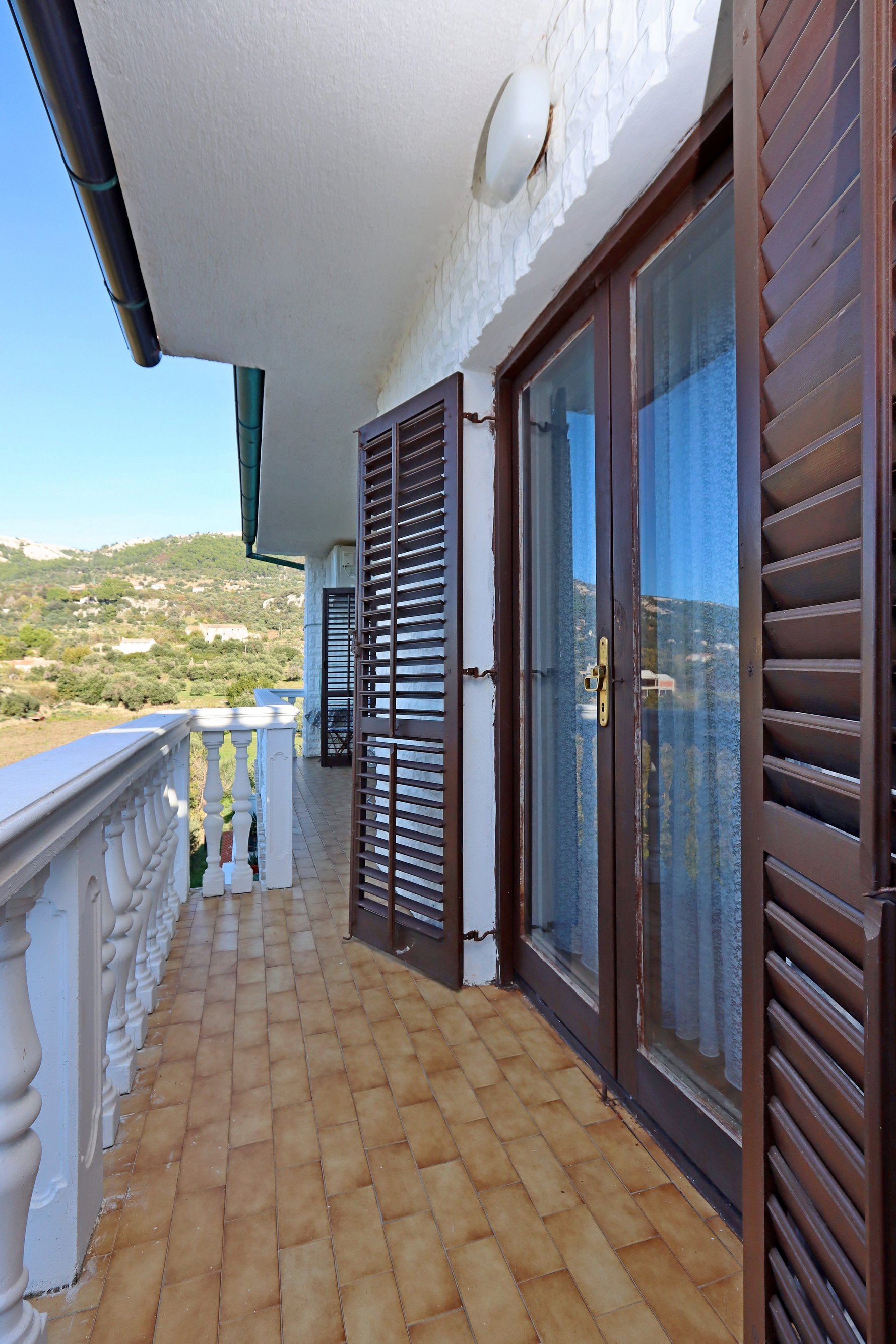 Two bedroom apartment with balcony Banjol, Rab  A-a