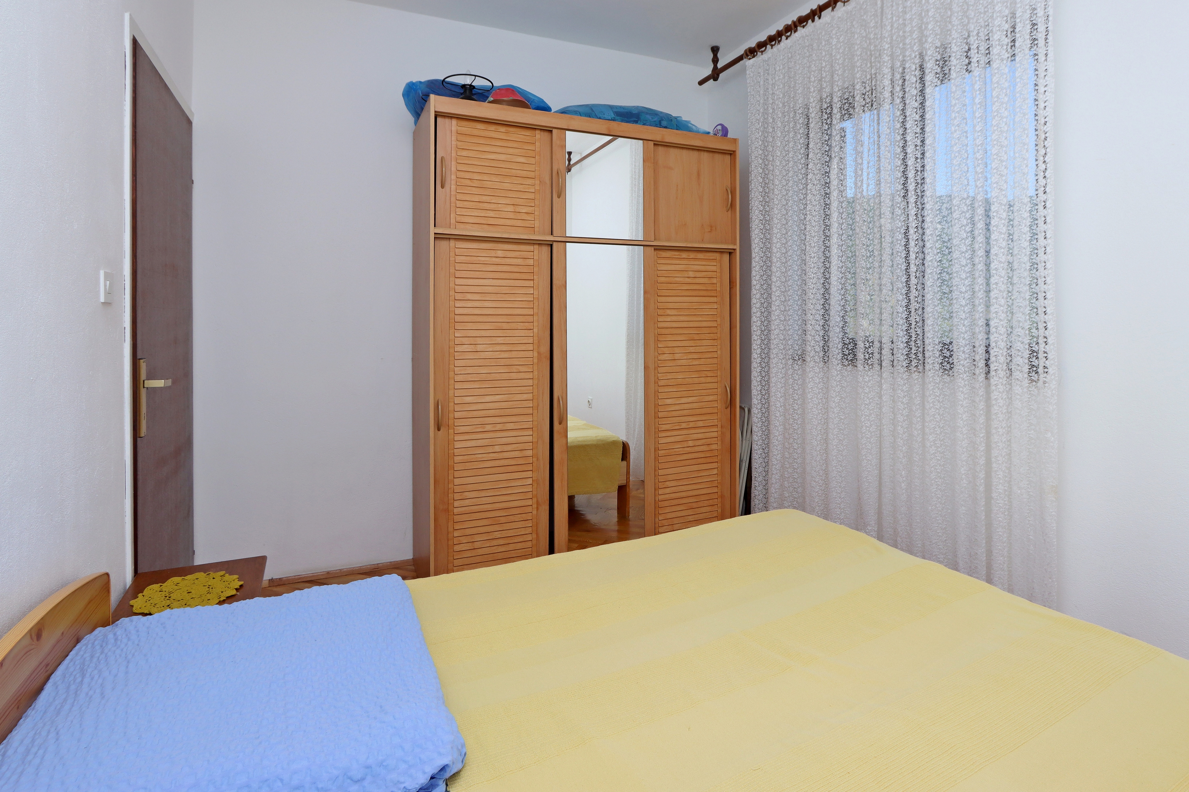 Two bedroom apartment with balcony Banjol, Rab  A-a