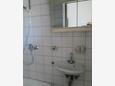 Badkamer 2 Rab, Badkamer 2 in the apartment, (pet friendly) en WiFi.