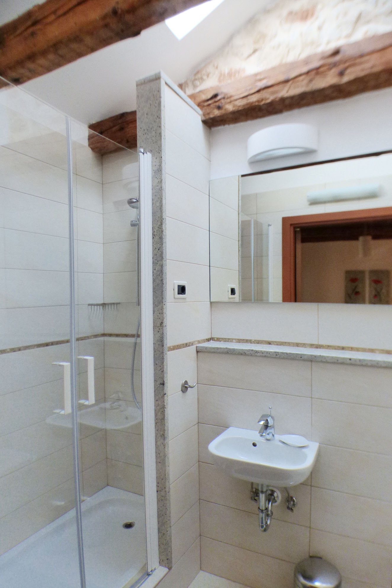 Three bedroom house with terrace Skrbcici, Krk  K