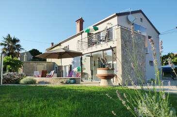 Skrbčići, Krk, Alloggio 16084 - Casa vacanze con la spiaggia ghiaiosa.