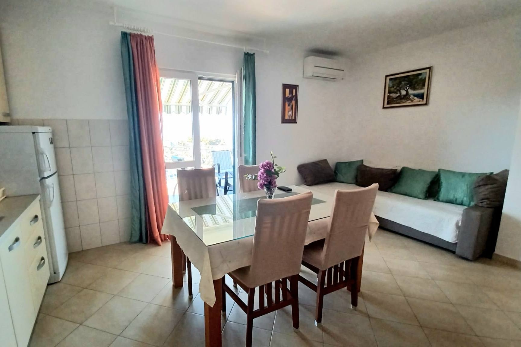 Three bedroom apartment with terrace and sea view Sevid, Trogir (A-16111-a) Three bedroom apartment with terrace and sea view Sevid, Trogir (A-16111-a)