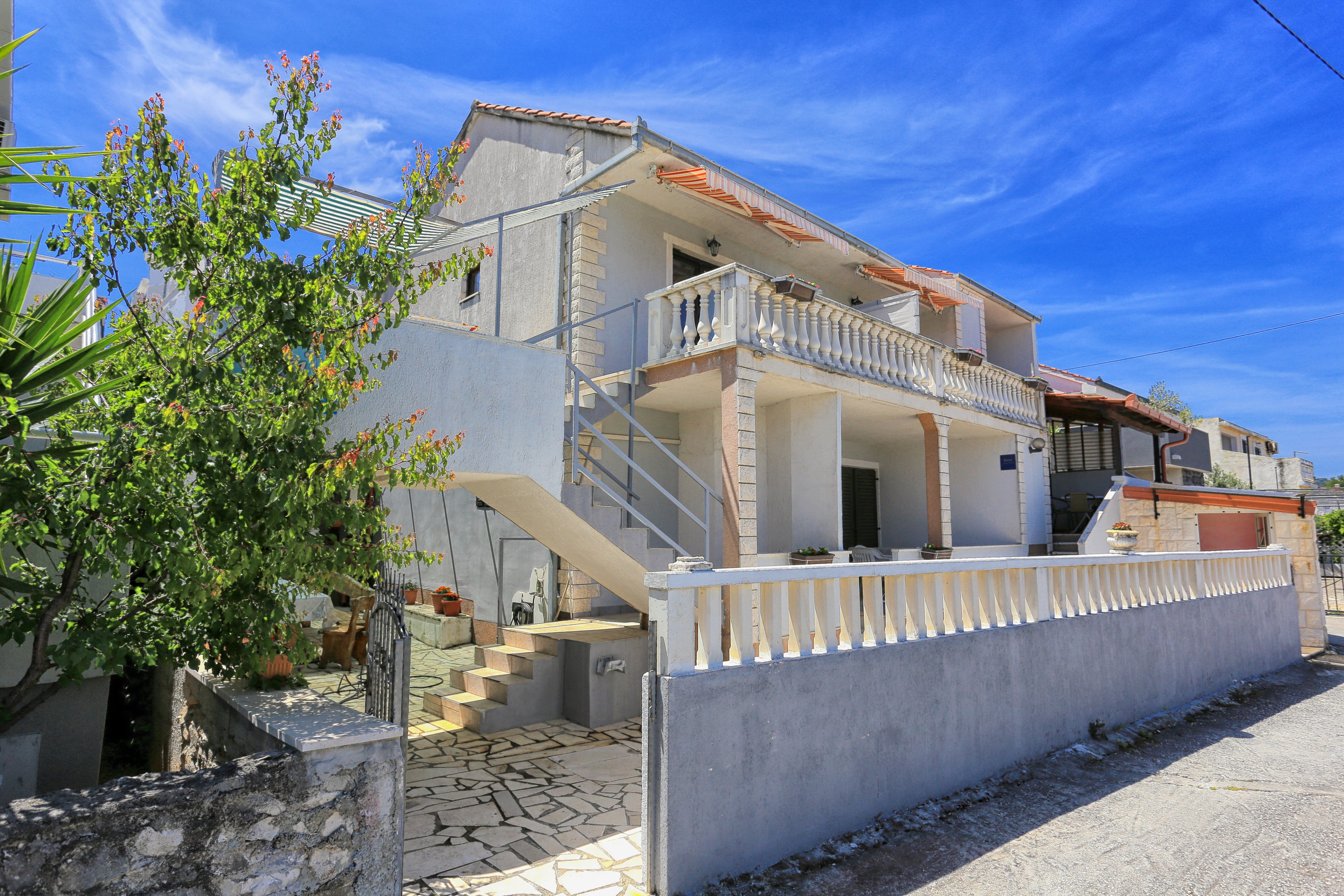 Ferienwohnung im Ort Slatine (?iovo), Kapazitä Ferienwohnung in Dalmatien