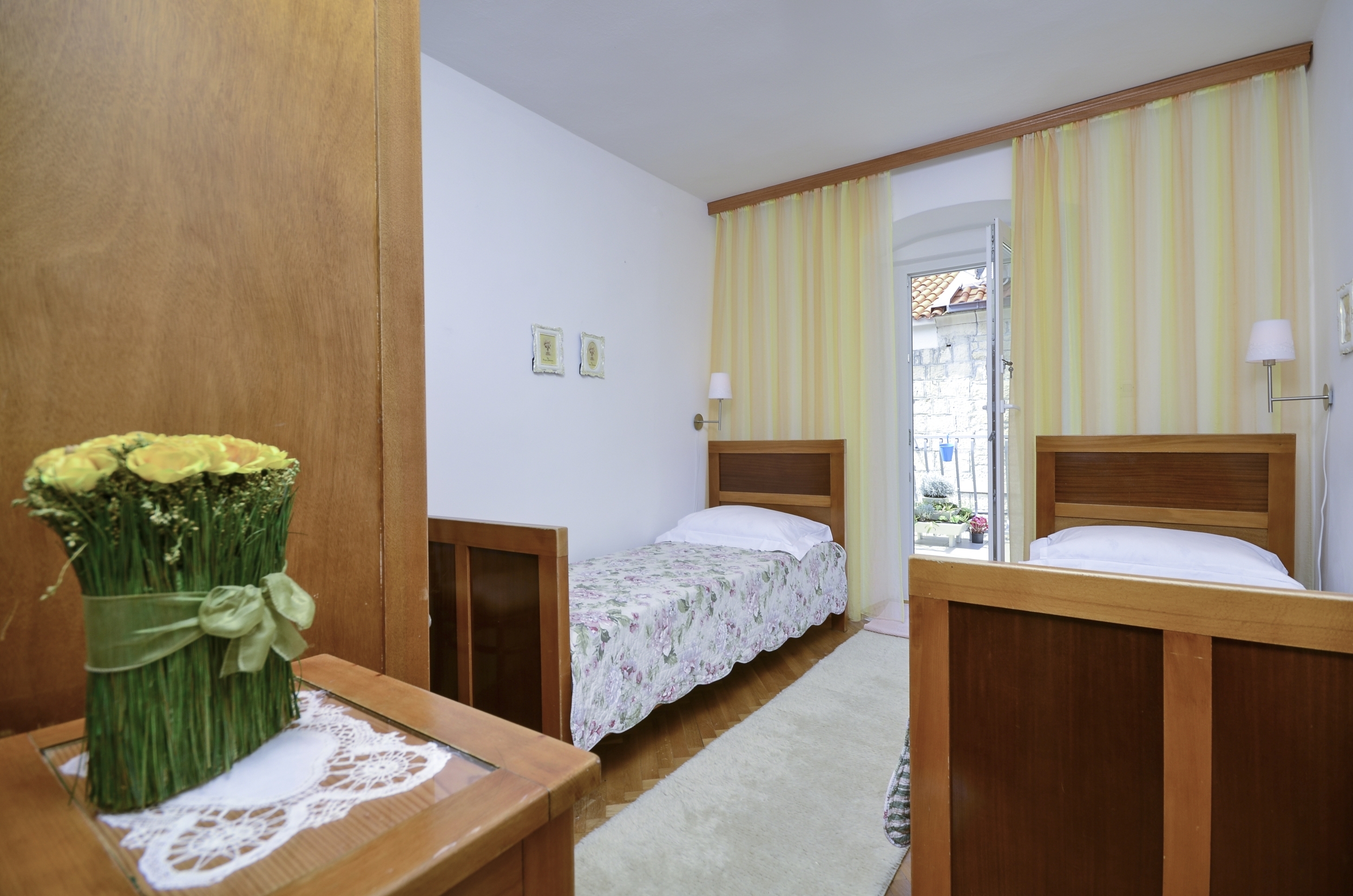 Four bedroom house with terrace and sea view Baška Voda, Makarska  K