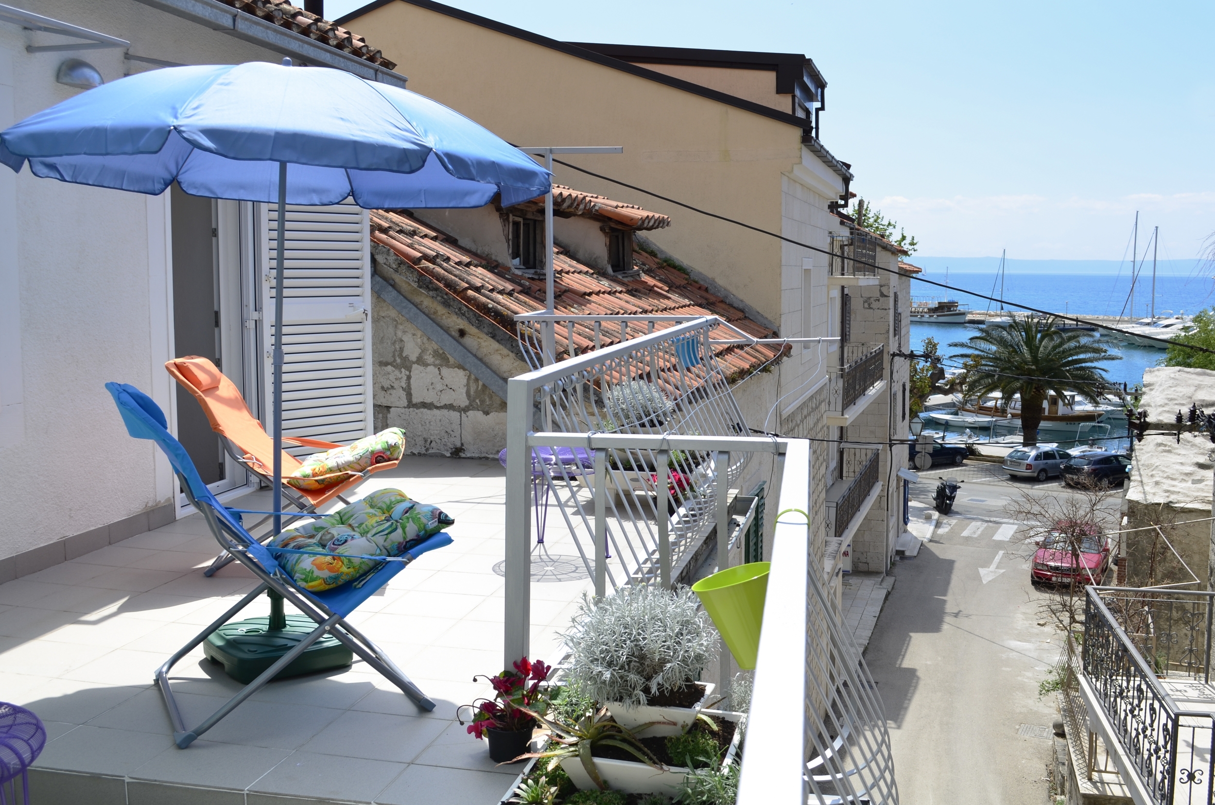 Four-bedroom house with terrace and sea view Baška Voda, Makarska (K-16138)
