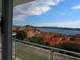 Šibenik, Balkon w zakwaterowaniu typu apartment, z widokiem na morze i WiFi.