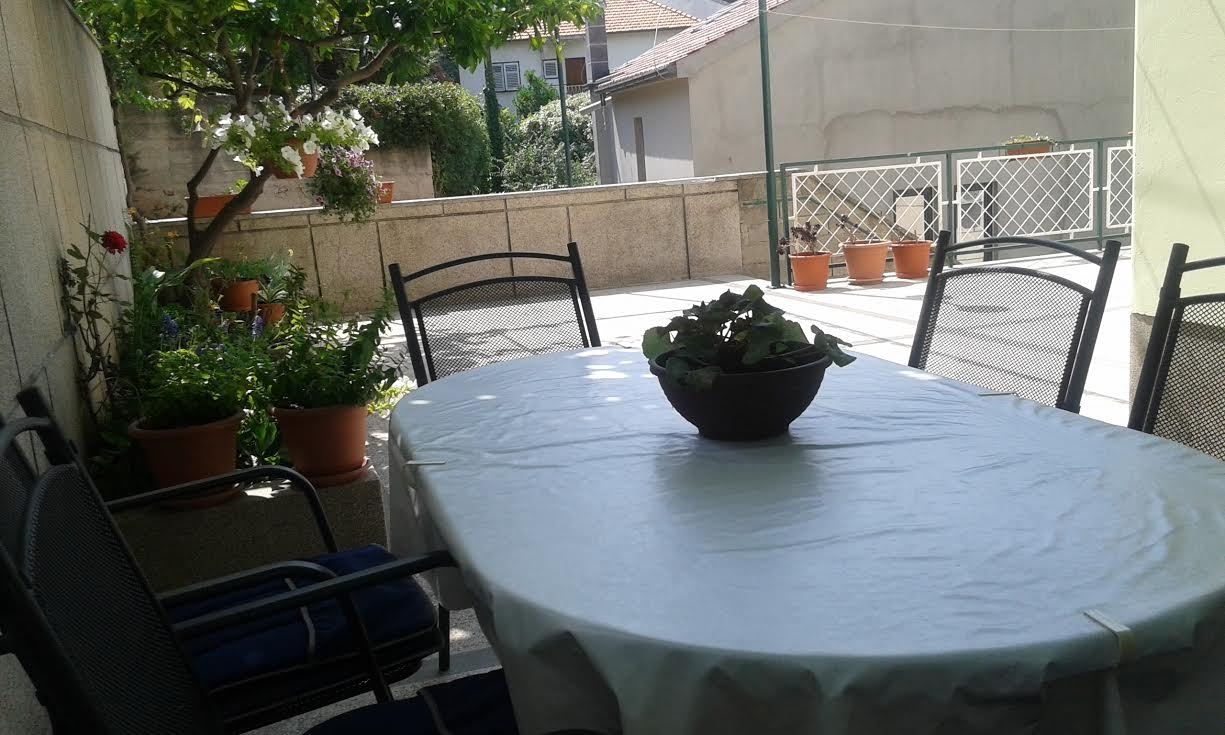 Three bedroom apartment with terrace and sea view Šibenik  A-a