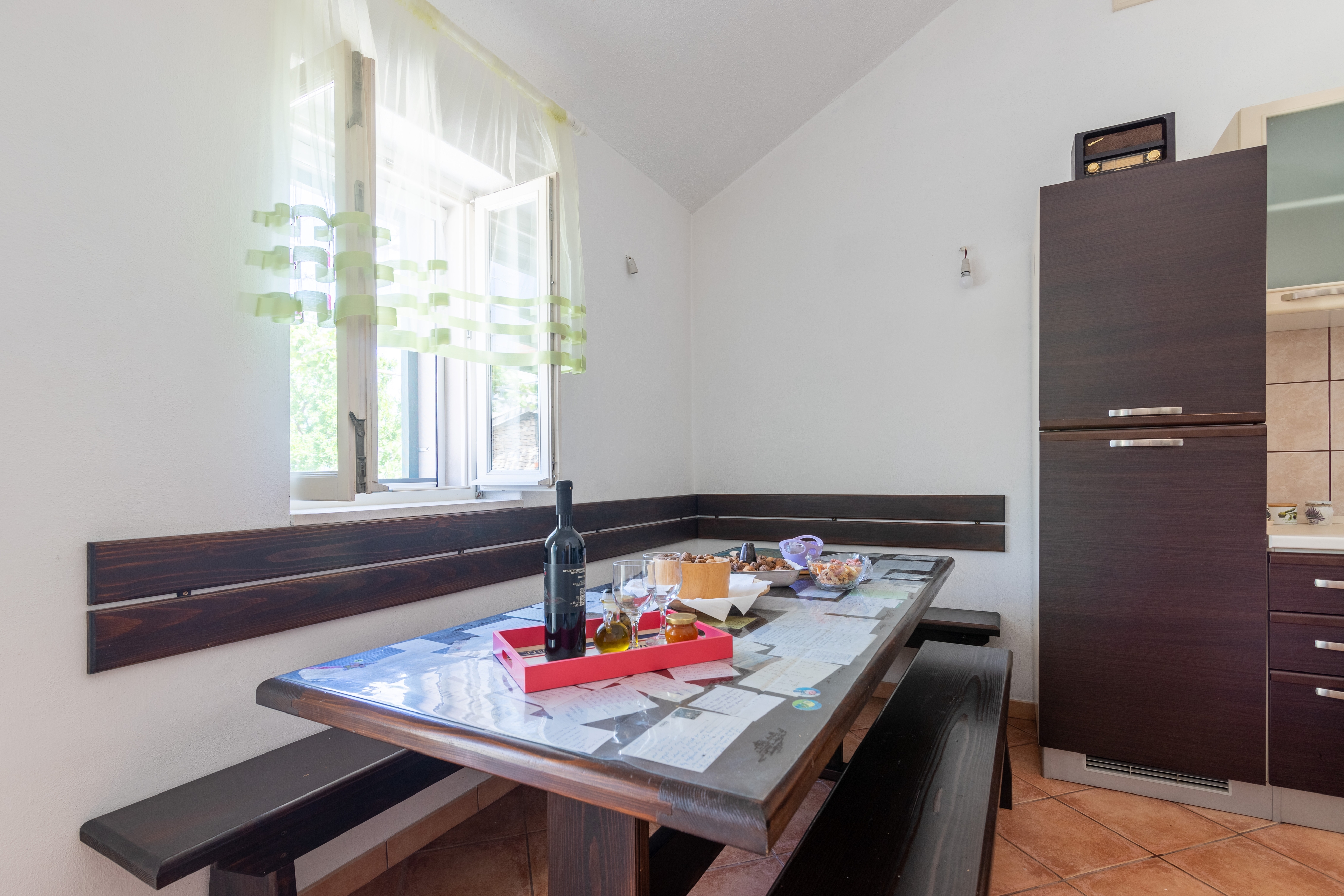 One bedroom house with terrace and sea view Cove Vela Lozna, Brač (K-16179) One bedroom house with terrace and sea view Cove Vela Lozna, Brač (K-16179)