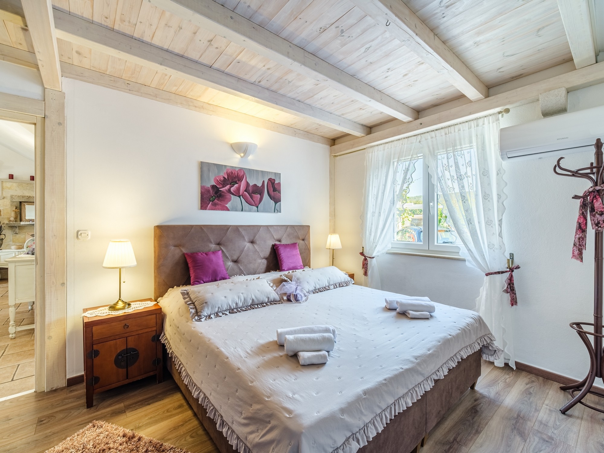 Four bedroom house near beach Mirca, Brač  K