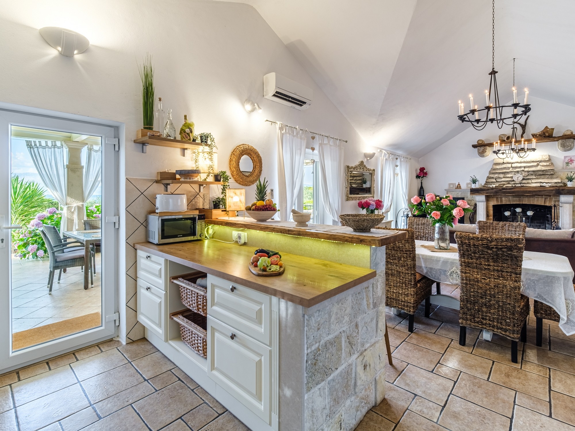Four bedroom house near beach Mirca, Brač  K