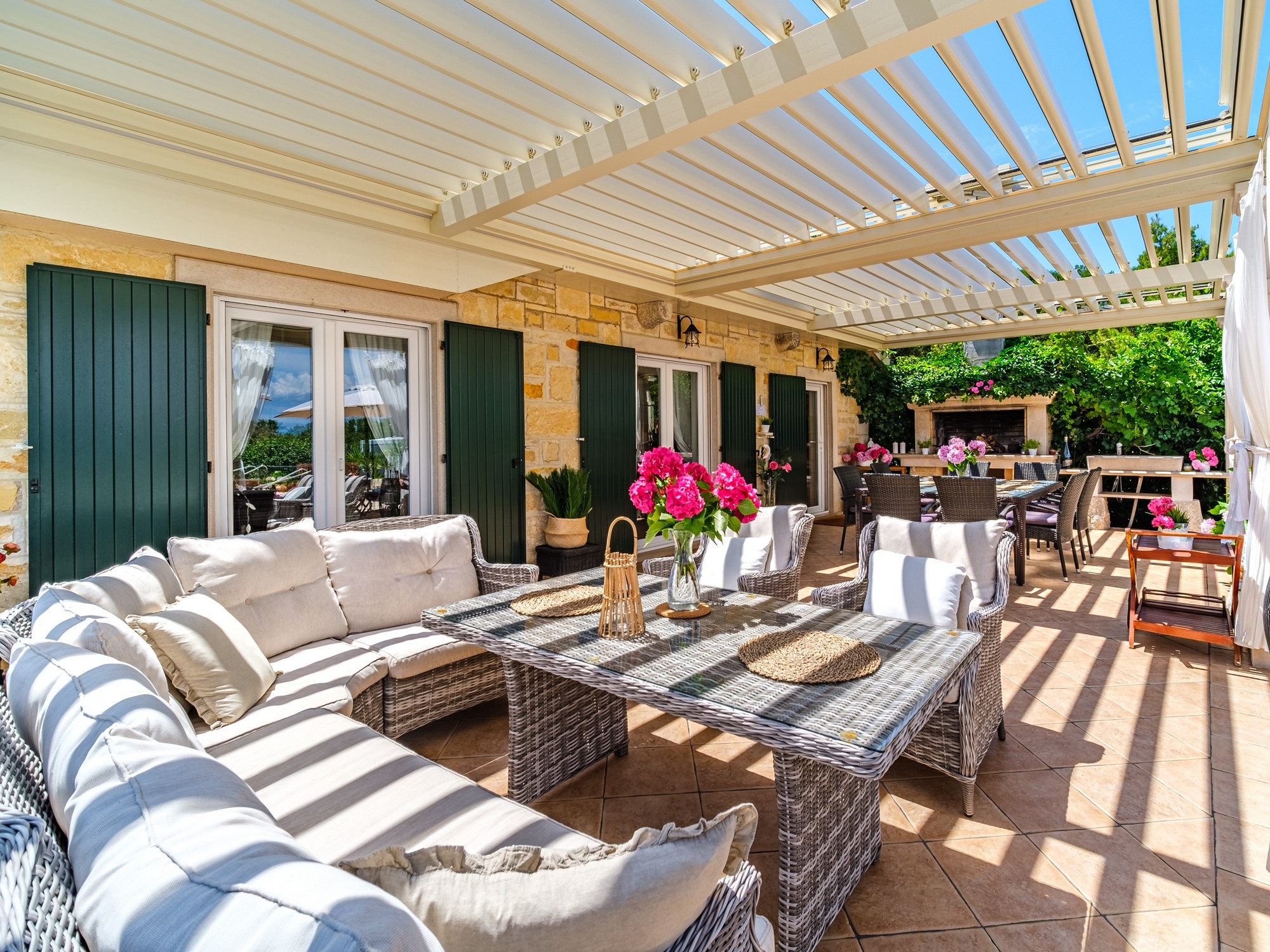 Four bedroom house near beach Mirca, Brač  K