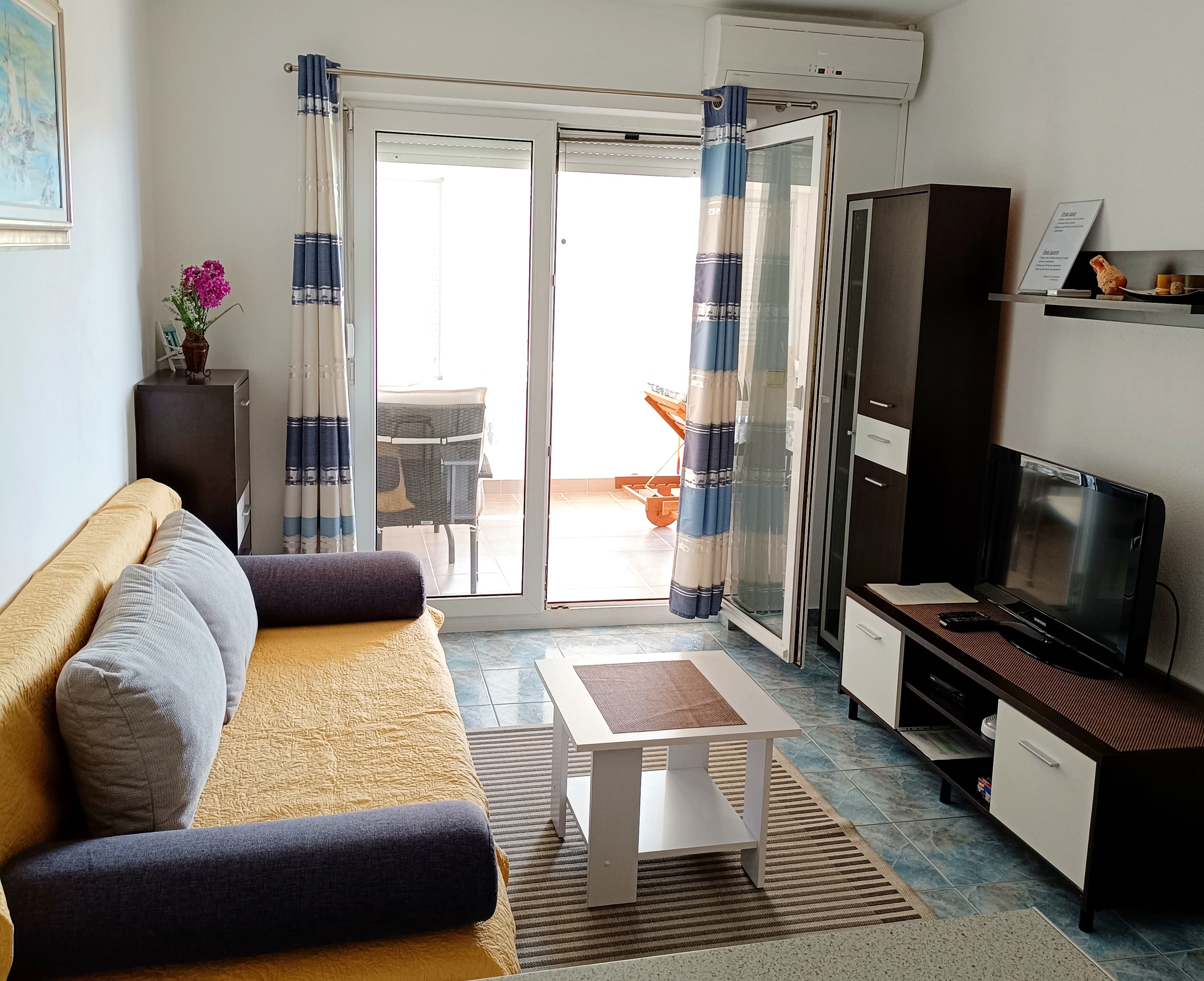 One bedroom apartment with terrace and sea view Kanica, Rogoznica (A-16189-b) One bedroom apartment with terrace and sea view Kanica, Rogoznica (A-16189-b)