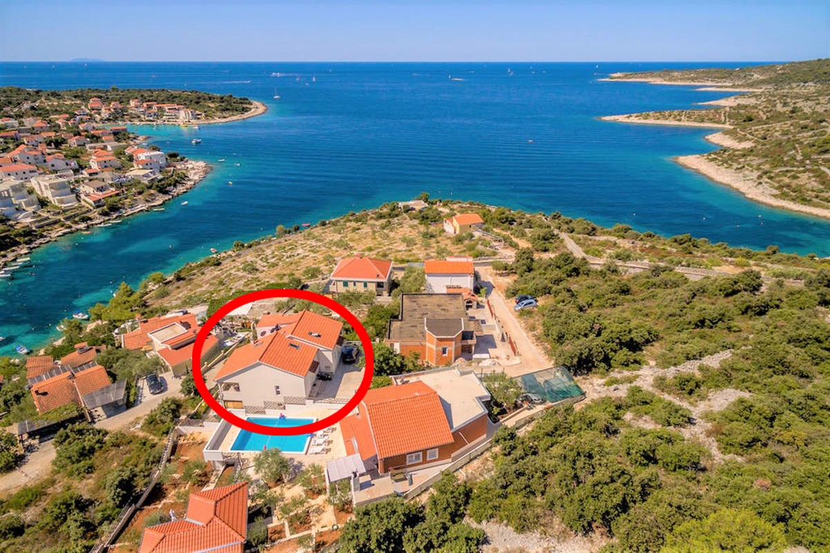 One bedroom apartment with terrace and sea view Kanica, Rogoznica  A-b