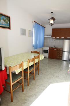 Vodice, Jídelna v ubytování typu apartment, WiFi.