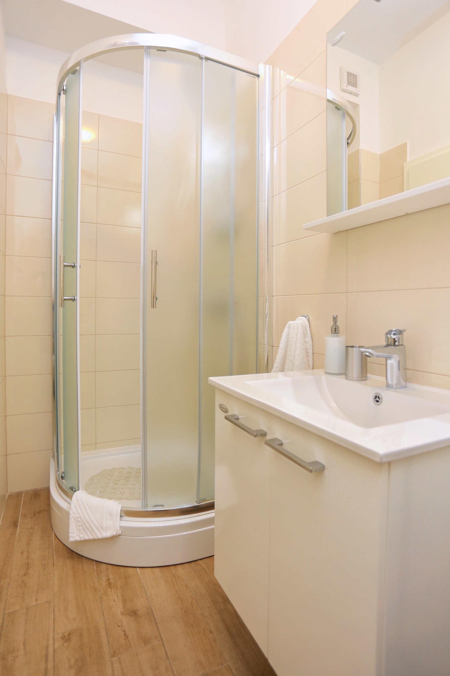 One bedroom apartment with terrace and sea view Trogir  A-a