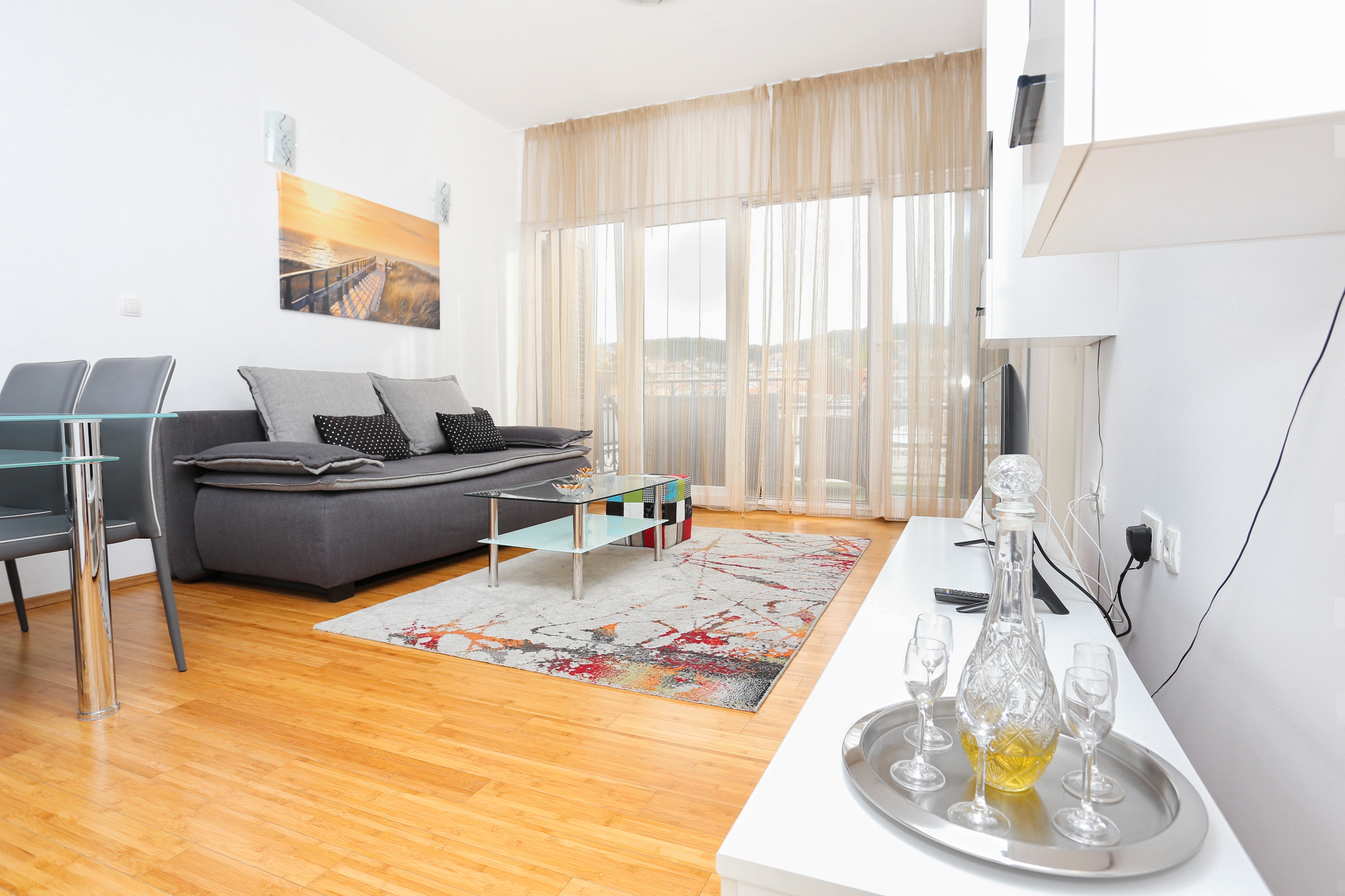 One bedroom apartment with terrace and sea view Trogir (A-16210-a)