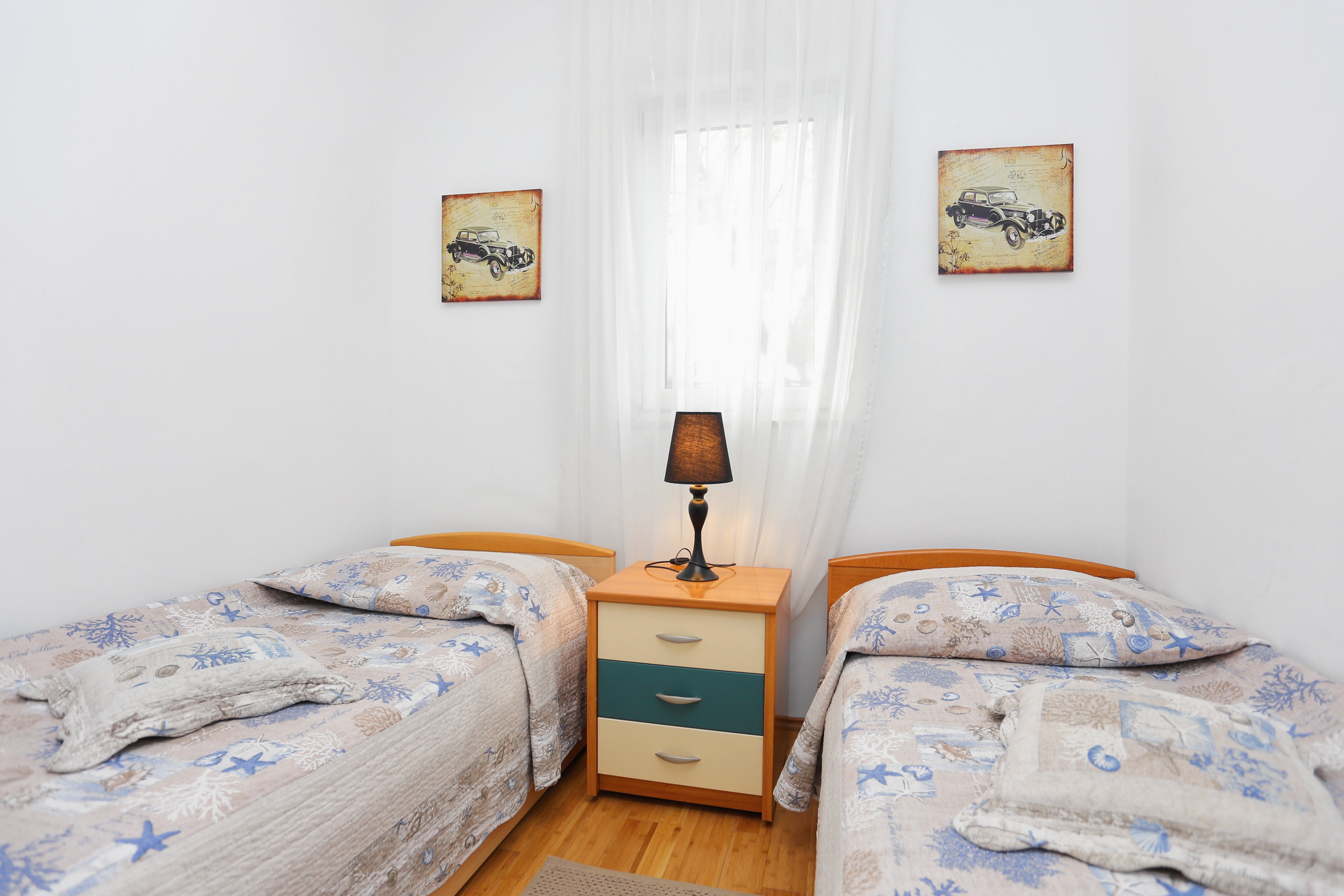 Two bedroom apartment with terrace and sea view Trogir  A-b