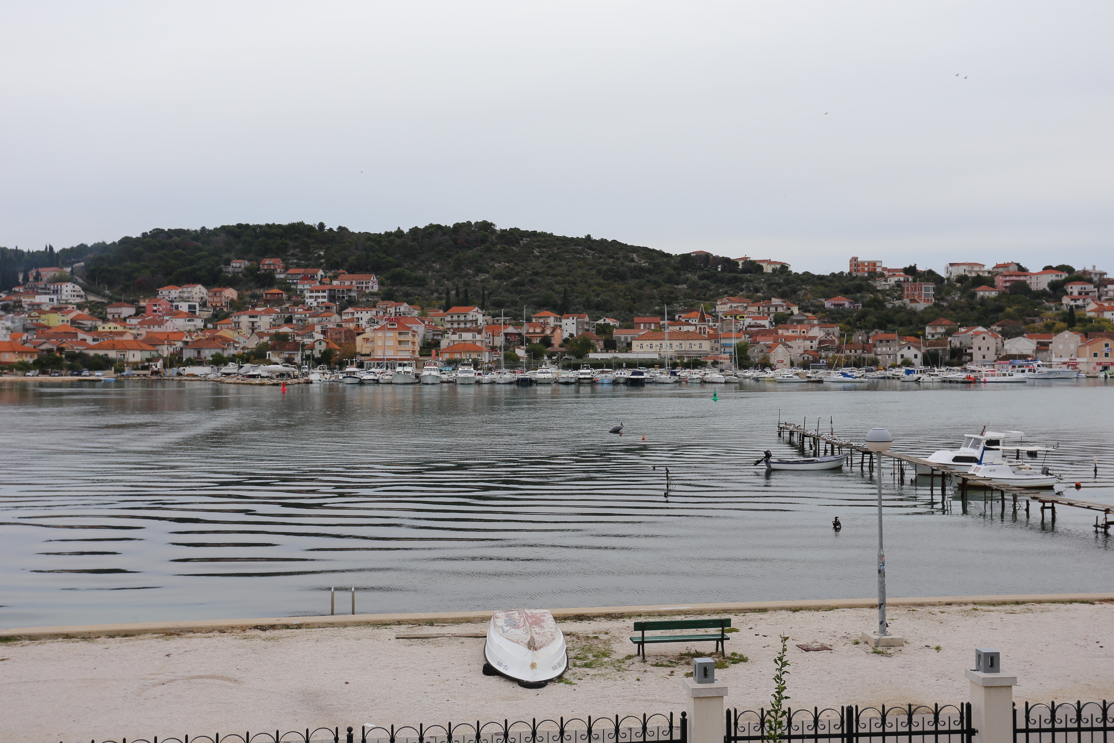 One bedroom apartment with terrace and sea view Trogir  A-c