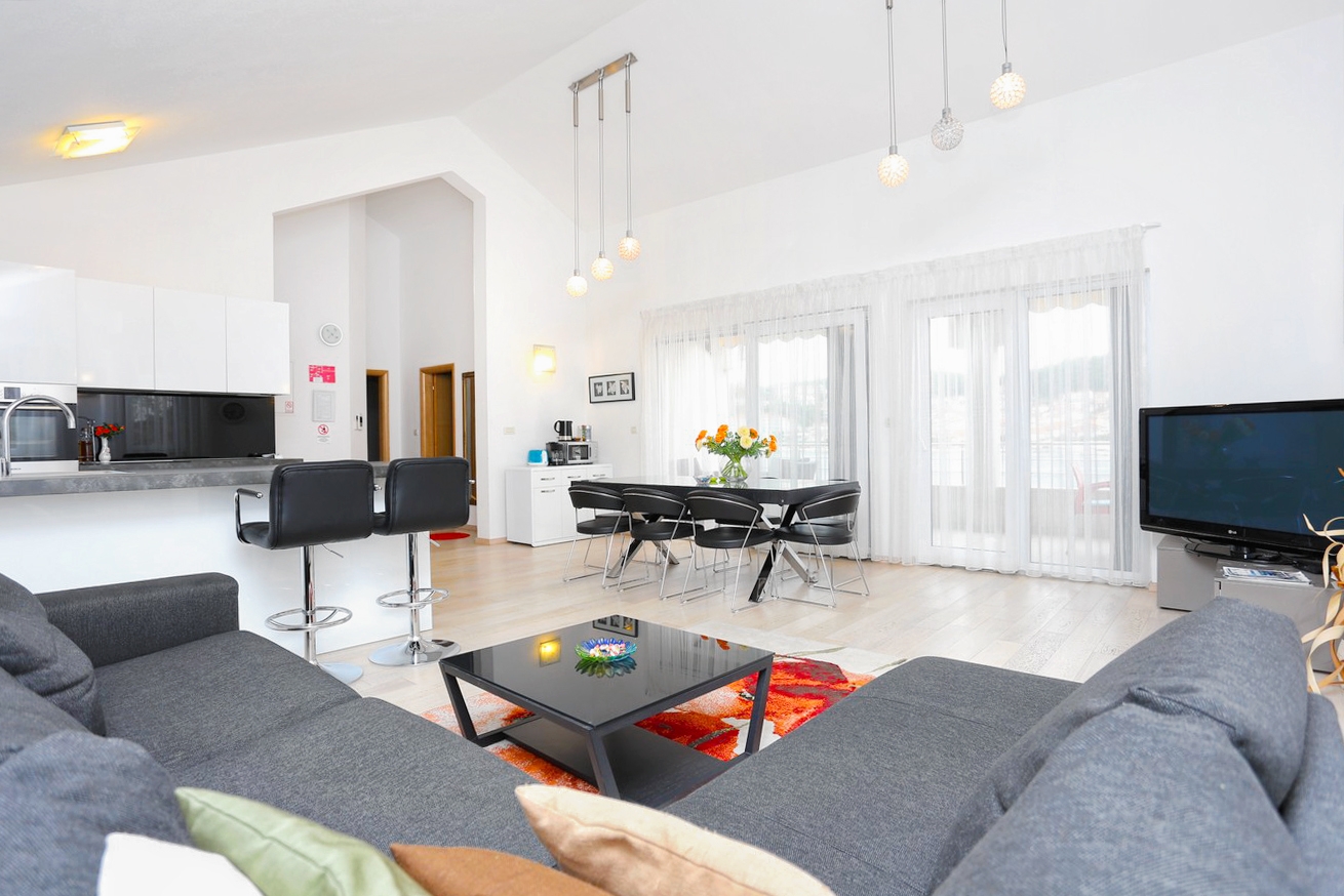 Two bedroom apartment with terrace and sea view Trogir (A-16211-a) Two bedroom apartment with terrace and sea view Trogir (A-16211-a)