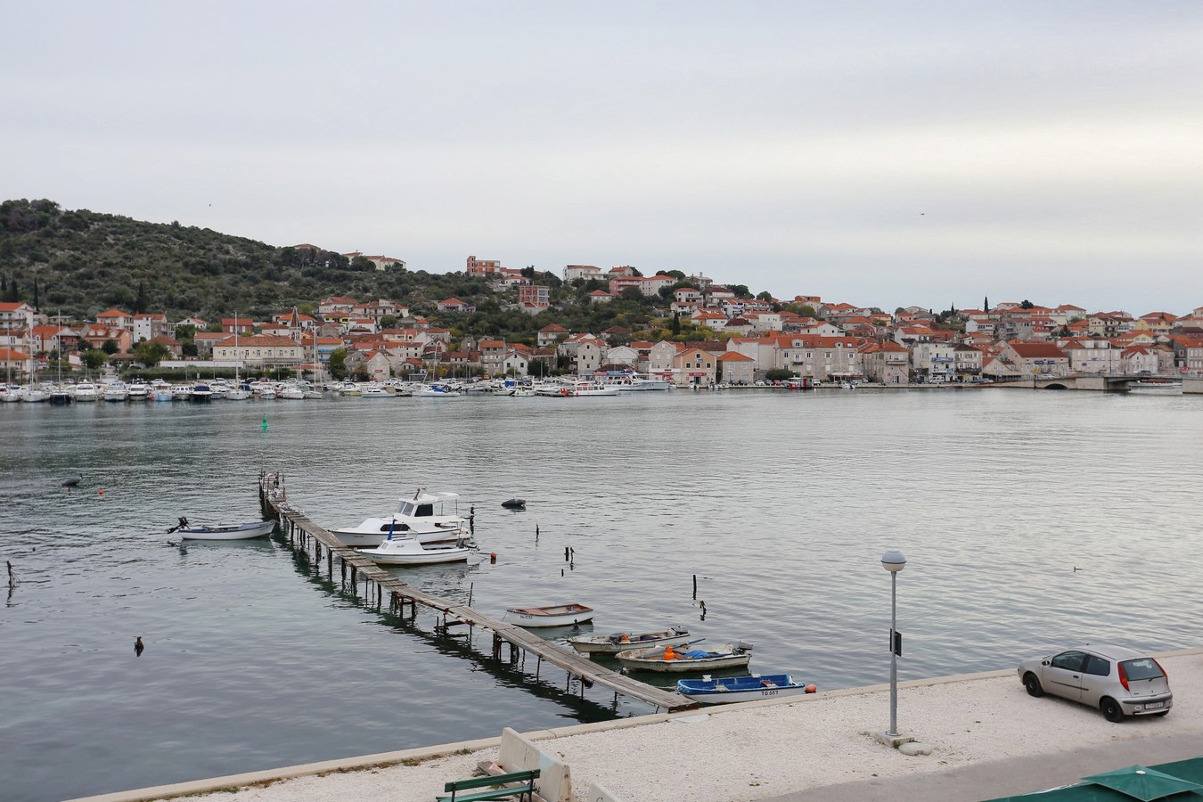 Two bedroom apartment with terrace and sea view Trogir  A-a