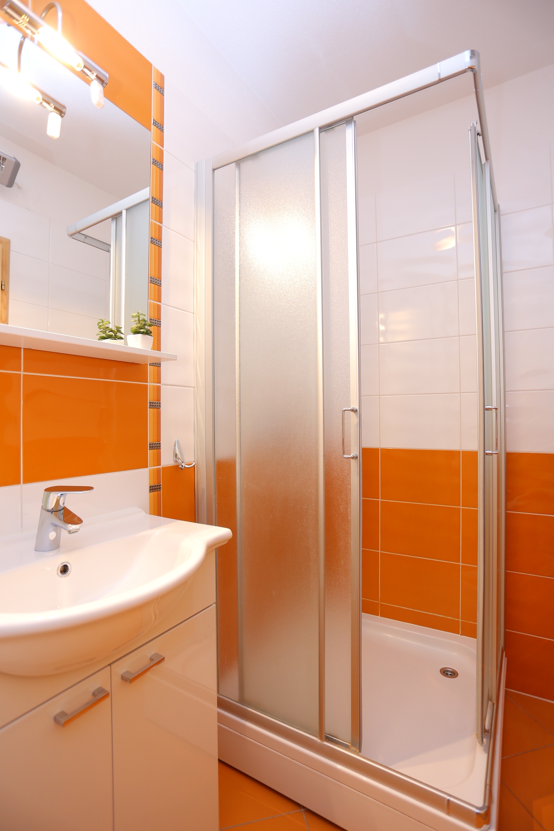 One bedroom apartment with terrace and sea view Trogir  A-b