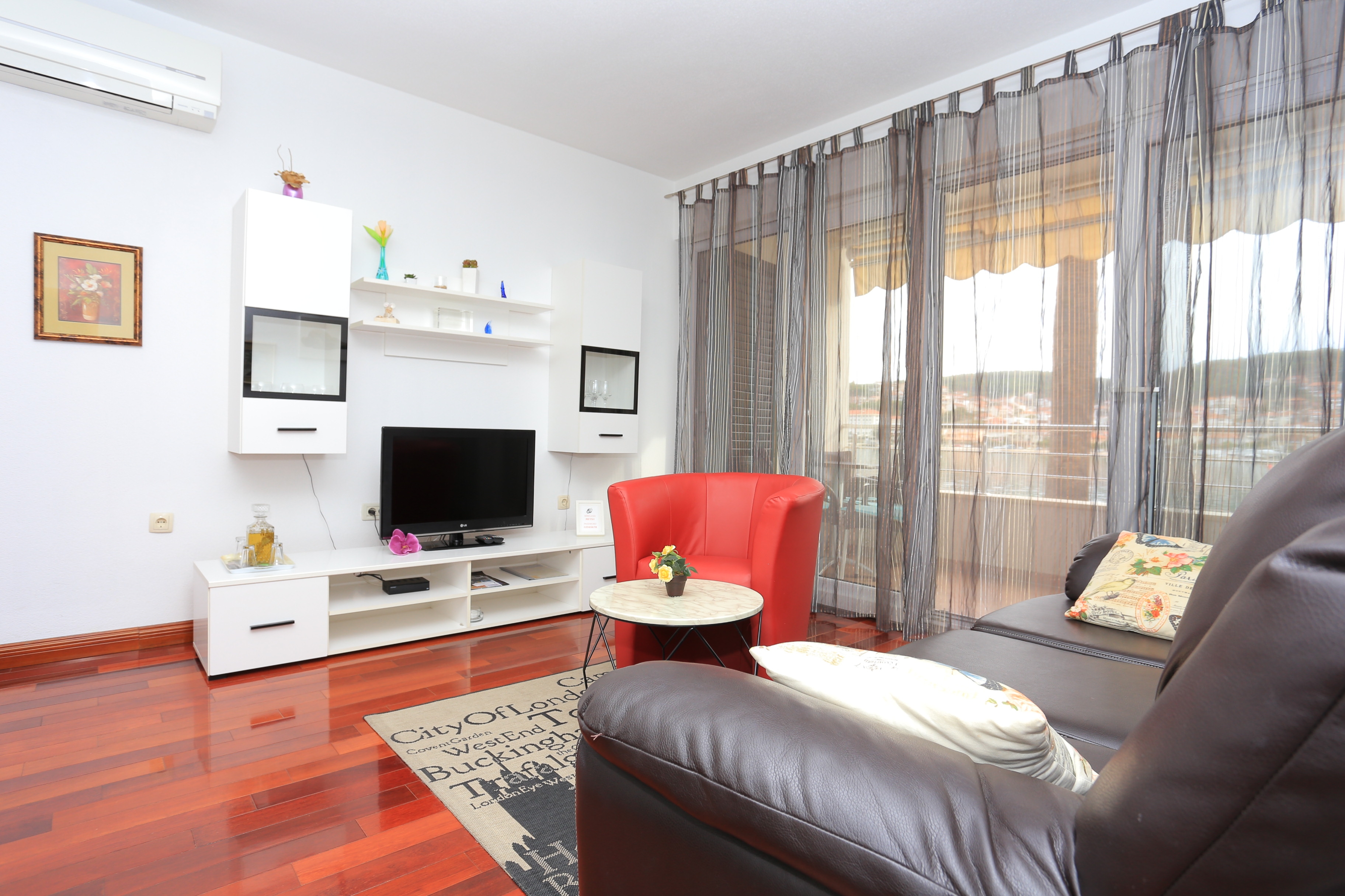 Two bedroom apartment with terrace and sea view Trogir (A-16211-c) Two bedroom apartment with terrace and sea view Trogir (A-16211-c)